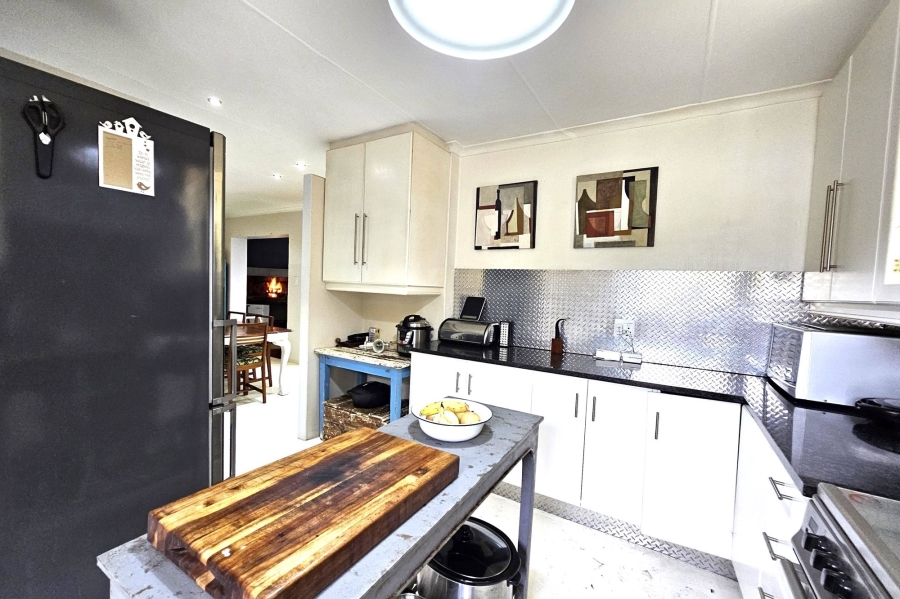 2 Bedroom Property for Sale in Wavecrest Eastern Cape